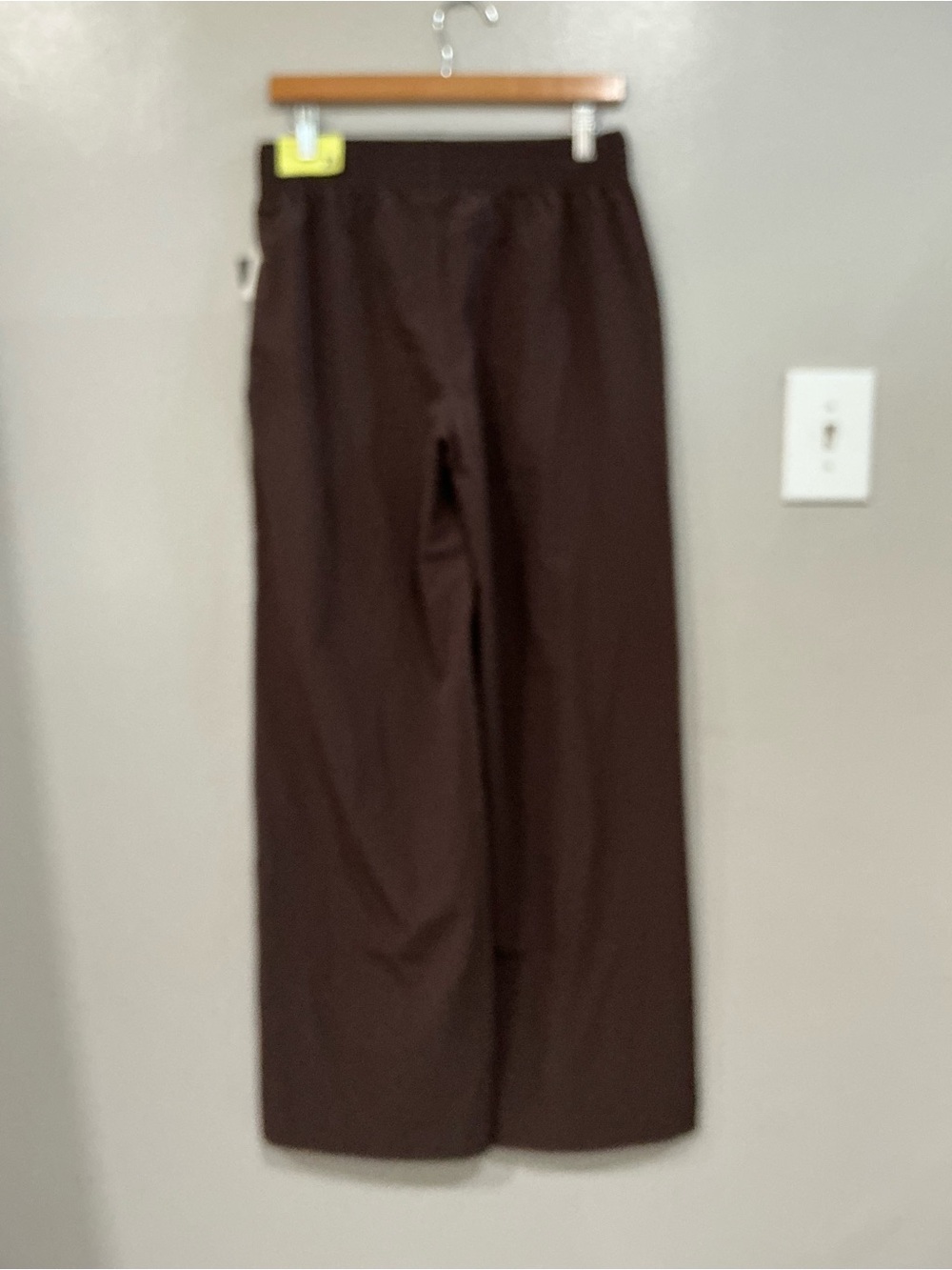 Women’s Mid Rise Wide Leg Travel Pants - Brown. S - Picture 16 of 16